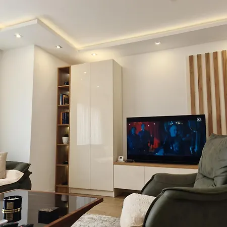 Formlux דירה נובי פאזאר