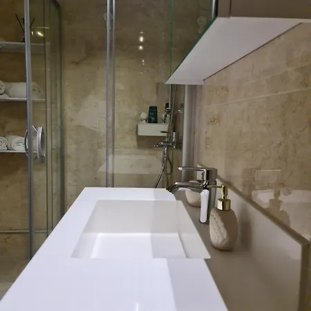 Formlux * נובי פאזאר